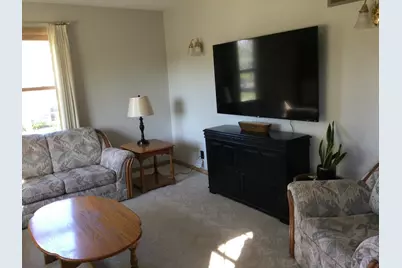 610 Lyon Avenue N, Canby, MN 56220 - Photo 8