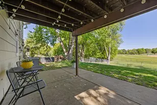 2123 Cliffview Dr, Eagan, MN 55122 - Photo 18