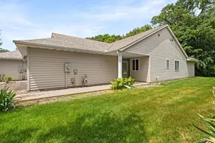 513 109th Ln NW, Coon Rapids, MN 55448 - Photo 2