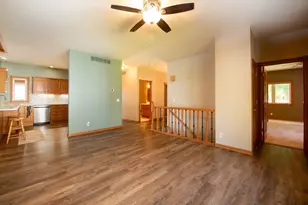 1524 Squirrels Nest Rd, Kasota, MN 56050 - Photo 4