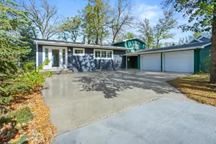 1158 S Shore Dr, Detroit Lakes, MN 56501 - Photo 2