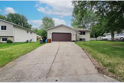 1150 Glendon Street N, Maplewood, MN 55119 - Photo 2