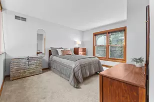 836 Minnehaha Ave W, Saint Paul, MN 55104 - Photo 22
