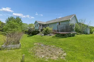 2711 Hilltop Lane, River Falls, WI 54022 - Photo 20