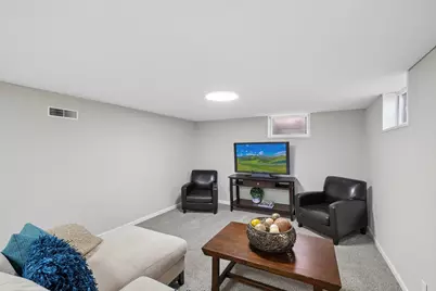 2203 Maryland Avenue E, Saint Paul, MN 55119 - Photo 12