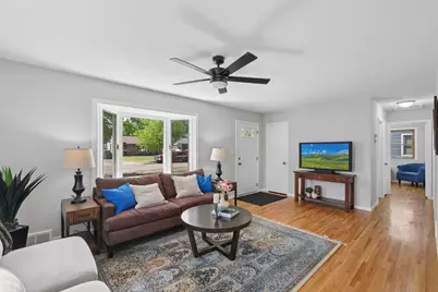 2203 Maryland Avenue E, Saint Paul, MN 55119 - Photo 2