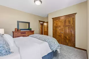 10879 Bent Water Ln, Woodbury, MN 55129 - Photo 46