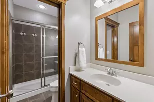 10879 Bent Water Ln, Woodbury, MN 55129 - Photo 44