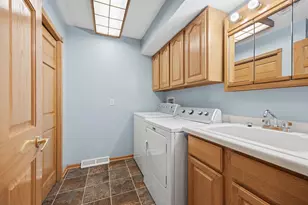 1013 Prairieview Dr SW, Hutchinson, MN 55350 - Photo 12