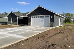 715 Cherry Ln, Perham, MN 56573 - Photo 8