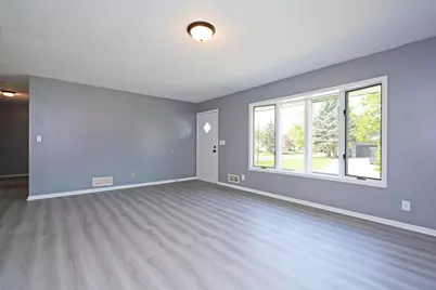 7500 Janell Avenue N, Brooklyn Park, MN 55428 - Photo 8