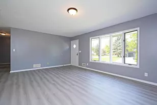 7500 Janell Ave N, Brooklyn Park, MN 55428 - Photo 8