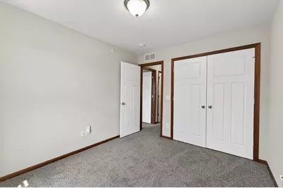 1957 Commonwealth Boulevard #4, Chanhassen, MN 55317 - Photo 34