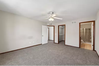 1957 Commonwealth Boulevard #4, Chanhassen, MN 55317 - Photo 22