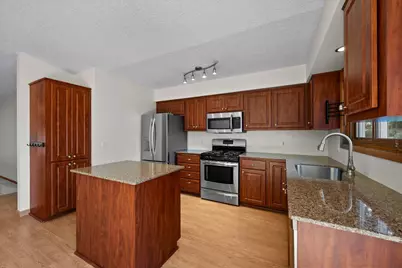 13924 W Preserve Boulevard, Burnsville, MN 55337 - Photo 6