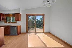 13924 W Preserve Blvd, Burnsville, MN 55337 - Photo 10