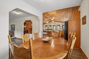 2908 Roosevelt St NE, Saint Anthony, MN 55418 - Photo 4