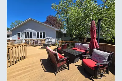 2908 Roosevelt Street NE, Saint Anthony, MN 55418 - Photo 2