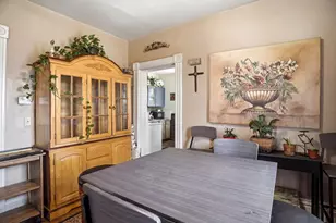 682 4th St E, Saint Paul, MN 55106 - Photo 8