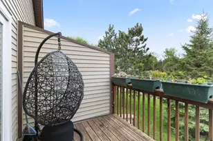 10397 Balsam Ln, Eden Prairie, MN 55347 - Photo 10