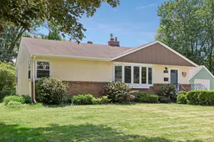 1306 Ryan Ave W, Roseville, MN 55113 - Photo 2