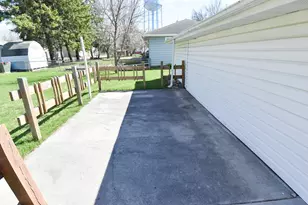 508 Merriam Ave S, Thief River Falls, MN 56701 - Photo 36