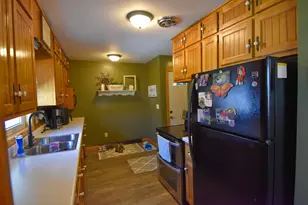 508 Merriam Ave S, Thief River Falls, MN 56701 - Photo 6