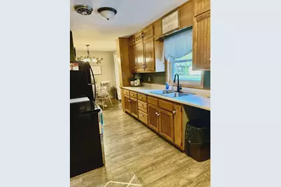 508 Merriam Avenue S, Thief River Falls, MN 56701 - Photo 6