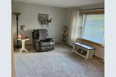 508 Merriam Avenue S, Thief River Falls, MN 56701 - Photo 10