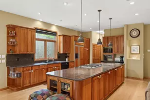 11820 Bren Rd, Minnetonka, MN 55343 - Photo 10