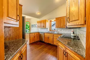 3022 Highpointe Curve, Roseville, MN 55113 - Photo 10