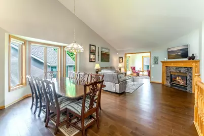 3022 Highpointe Curve, Roseville, MN 55113 - Photo 2