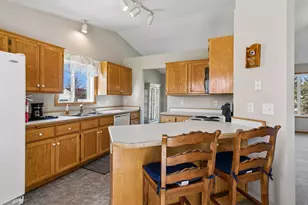 816 Shea Cir, Belle Plaine, MN 56011 - Photo 14