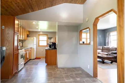 804 Redding Avenue, Windom, MN 56101 - Photo 12