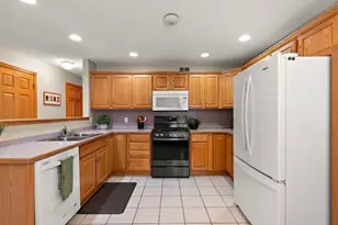 1038 Prairieview Dr SW, Hutchinson, MN 55350 - Photo 6