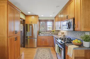 8308 Stevens Ave S, Bloomington, MN 55420 - Photo 4