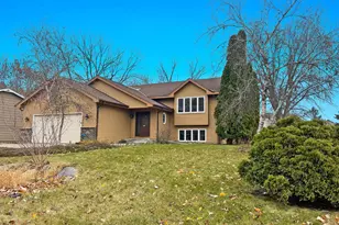 17446 Goldenview Ave, Lakeville, MN 55044 - Photo 1