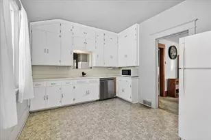 827 Lafond Ave, Saint Paul, MN 55104 - Photo 12