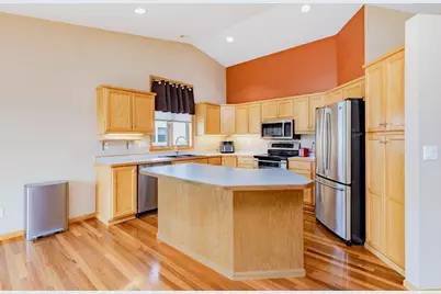 3236 35th Avenue S, Fargo, ND 58104 - Photo 10