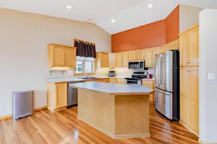 3236 35th Ave S, Fargo, ND 58104 - Photo 10