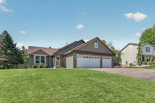 9325 Andrea Dr, Woodbury, MN 55125 - Photo 2