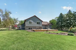 9325 Andrea Dr, Woodbury, MN 55125 - Photo 24