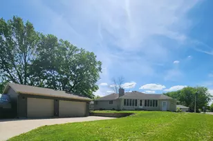 111 Sunrise Ave N, New Prague, MN 56071 - Photo 1