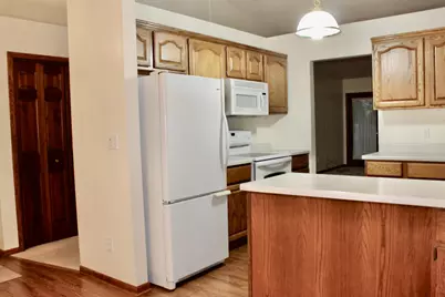 282 4th Avenue SW, Blooming Prairie, MN 55917 - Photo 4