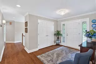 12400 Huntingdon Ln, Minnetonka, MN 55305 - Photo 4