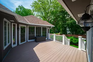 12400 Huntingdon Ln, Minnetonka, MN 55305 - Photo 60