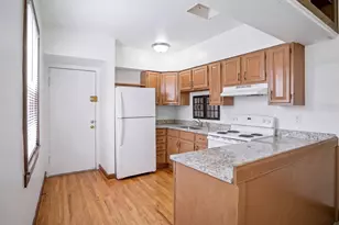 694 Marshall Ave, Saint Paul, MN 55104 - Photo 8