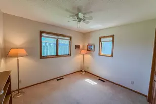2411 Kenwood Dr SW, Willmar, MN 56201 - Photo 20