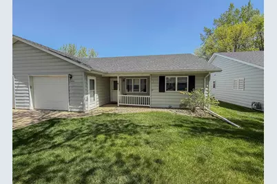 2411 Kenwood Drive SW, Willmar, MN 56201 - Photo 2