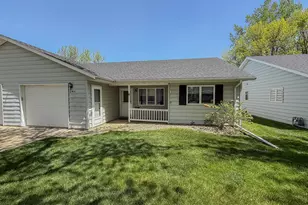 2411 Kenwood Dr SW, Willmar, MN 56201 - Photo 2